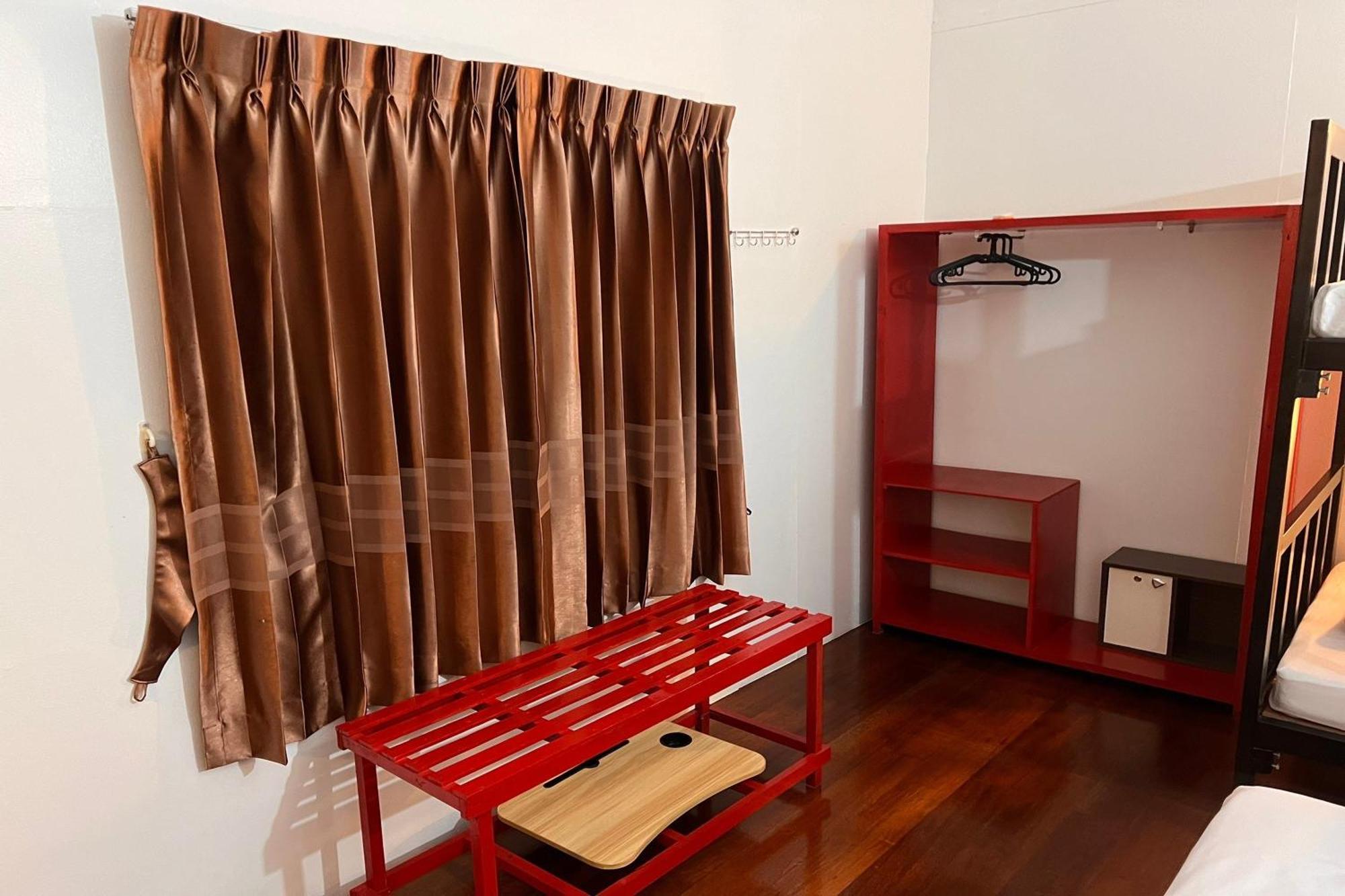 Phuket Old Town Hostel Екстер'єр фото