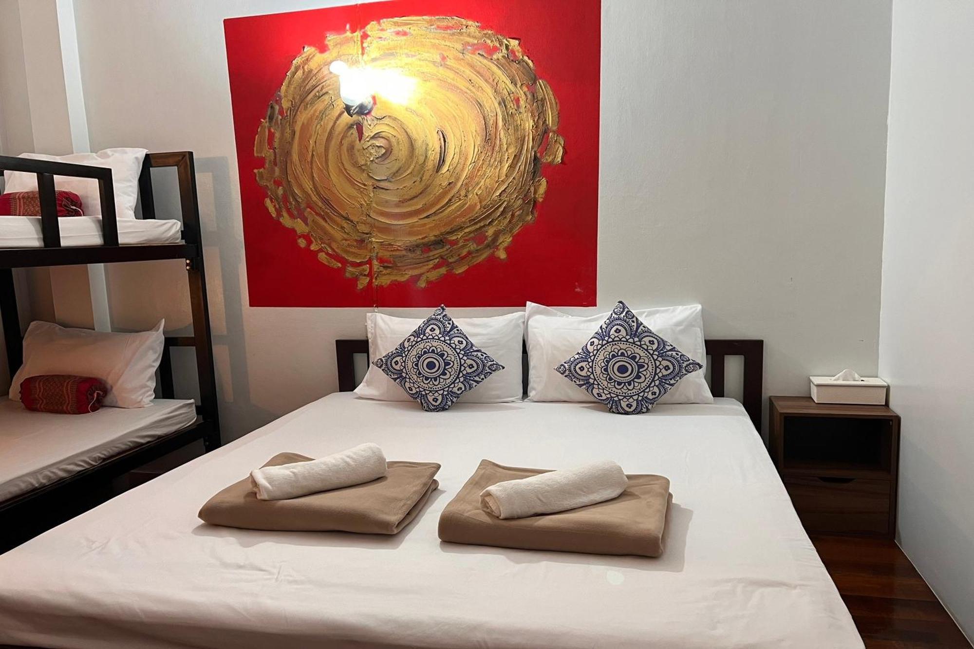 Phuket Old Town Hostel Екстер'єр фото