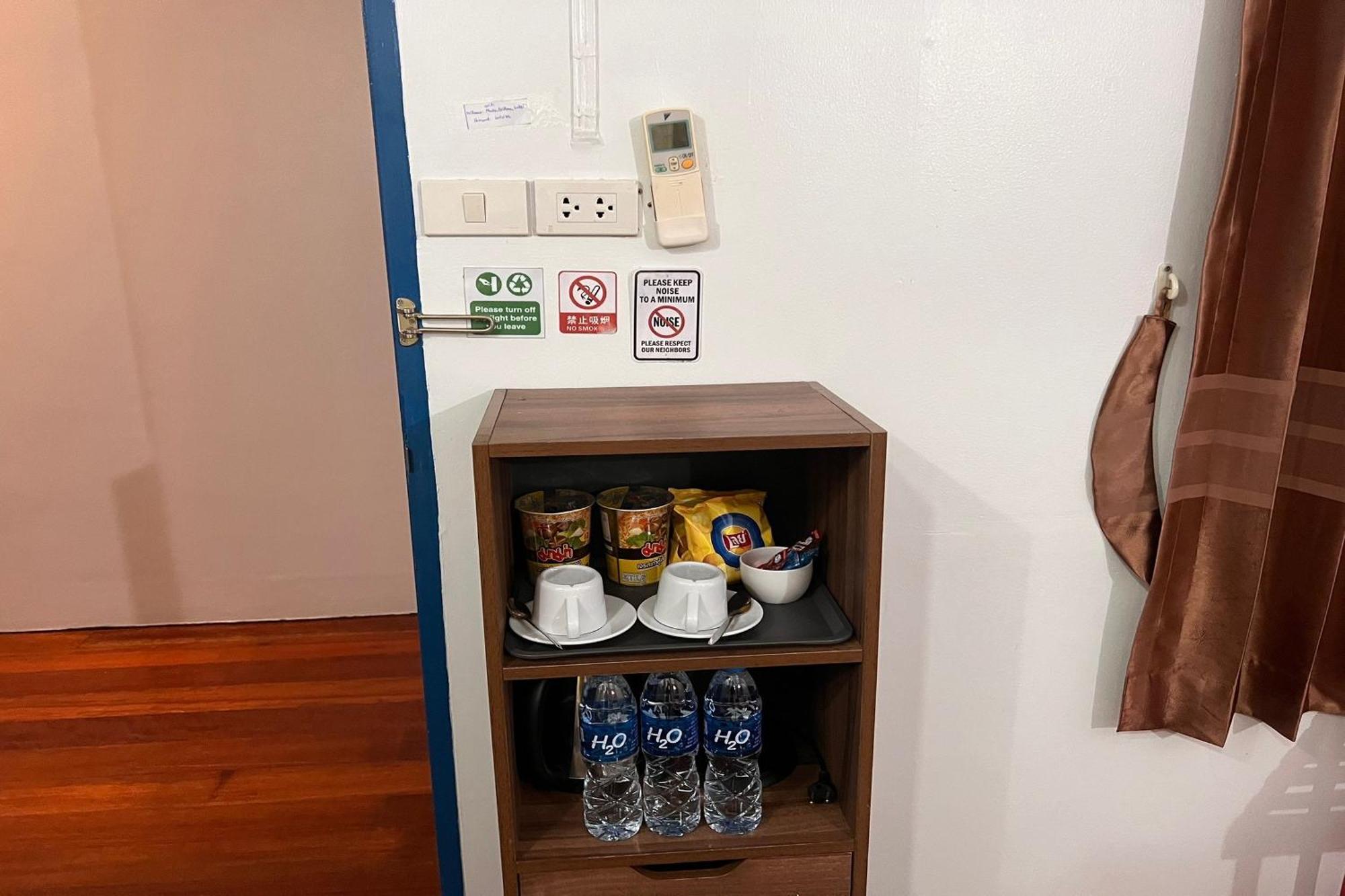 Phuket Old Town Hostel Екстер'єр фото