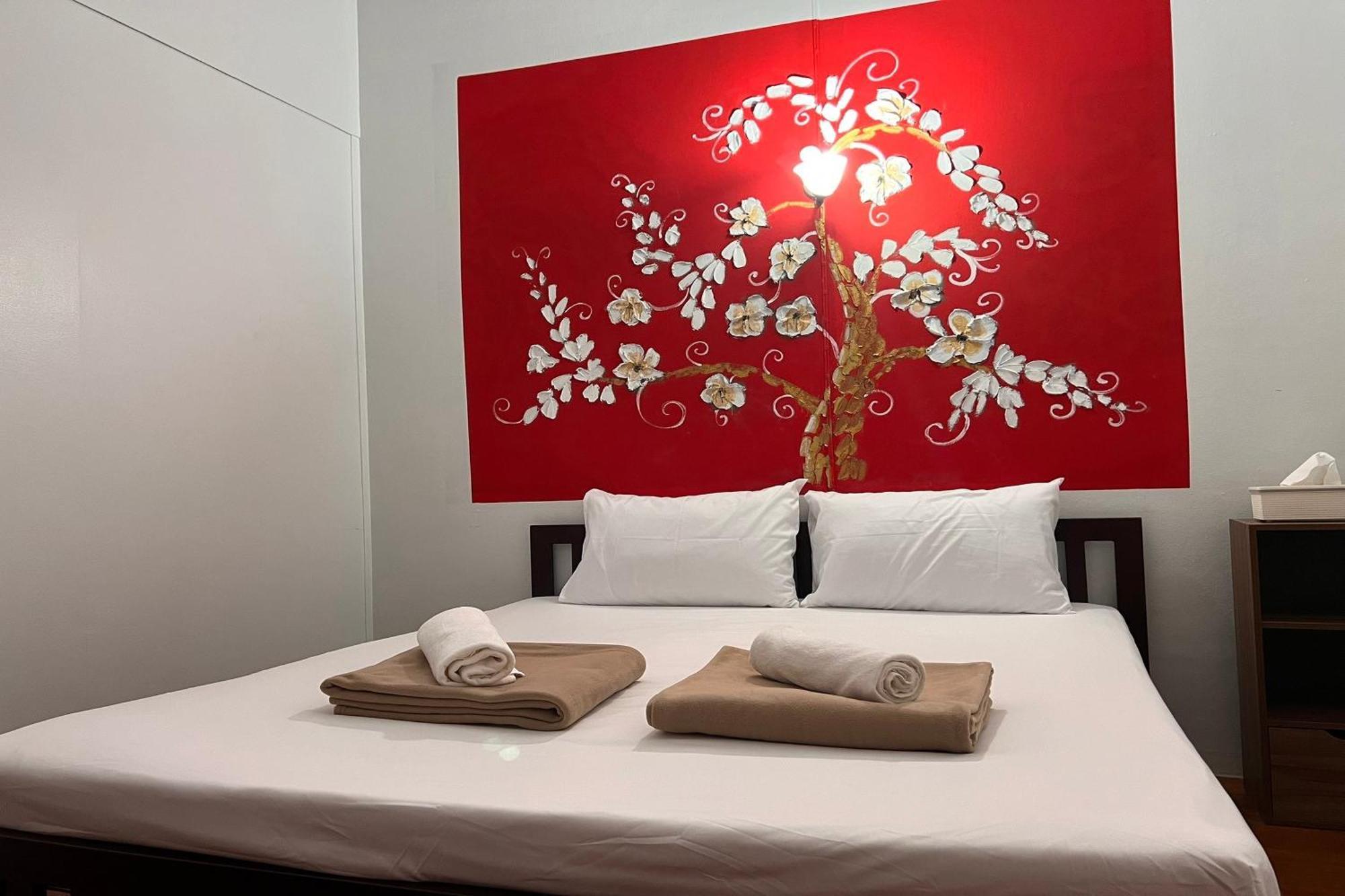 Phuket Old Town Hostel Екстер'єр фото