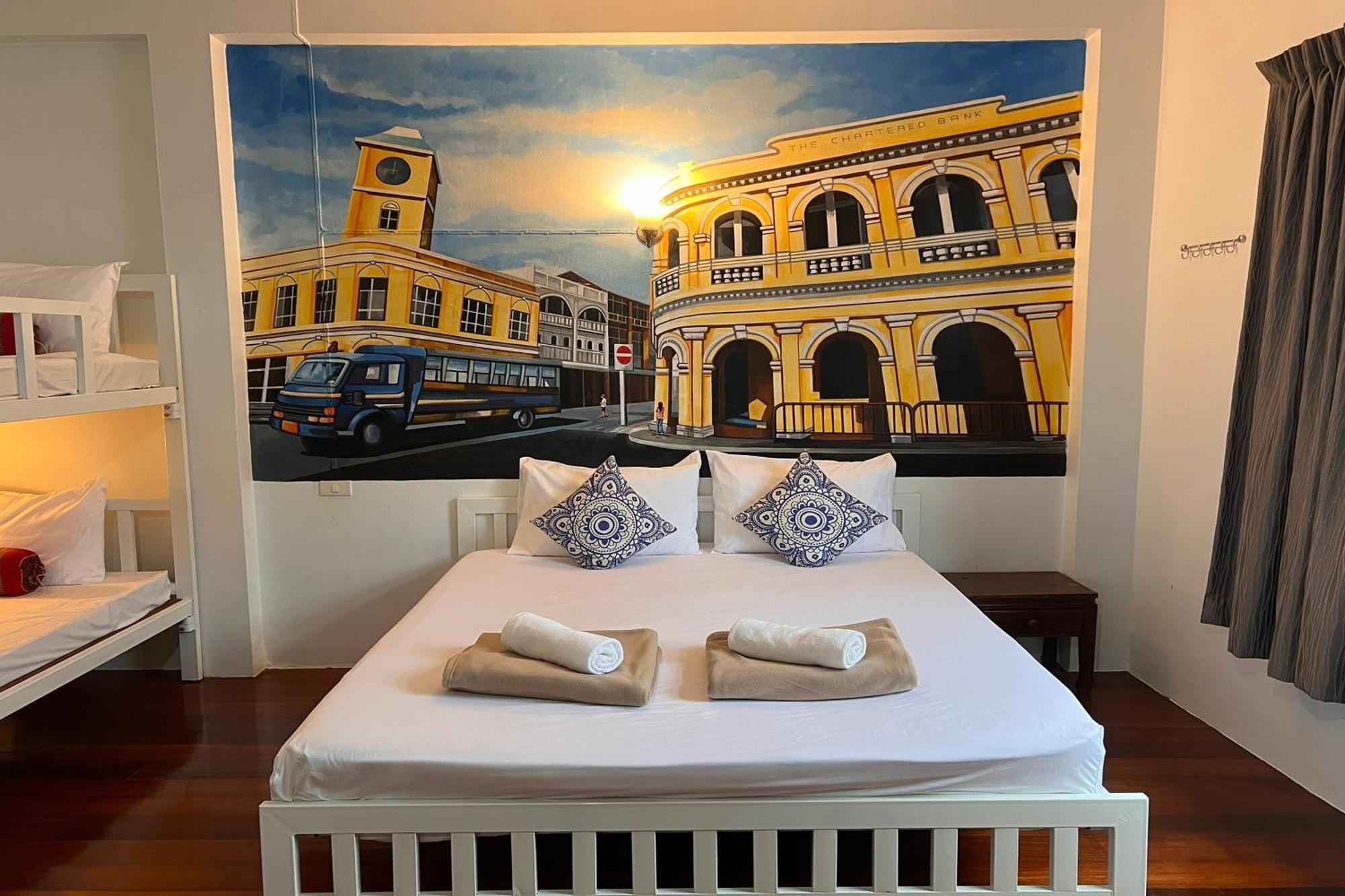 Phuket Old Town Hostel Екстер'єр фото