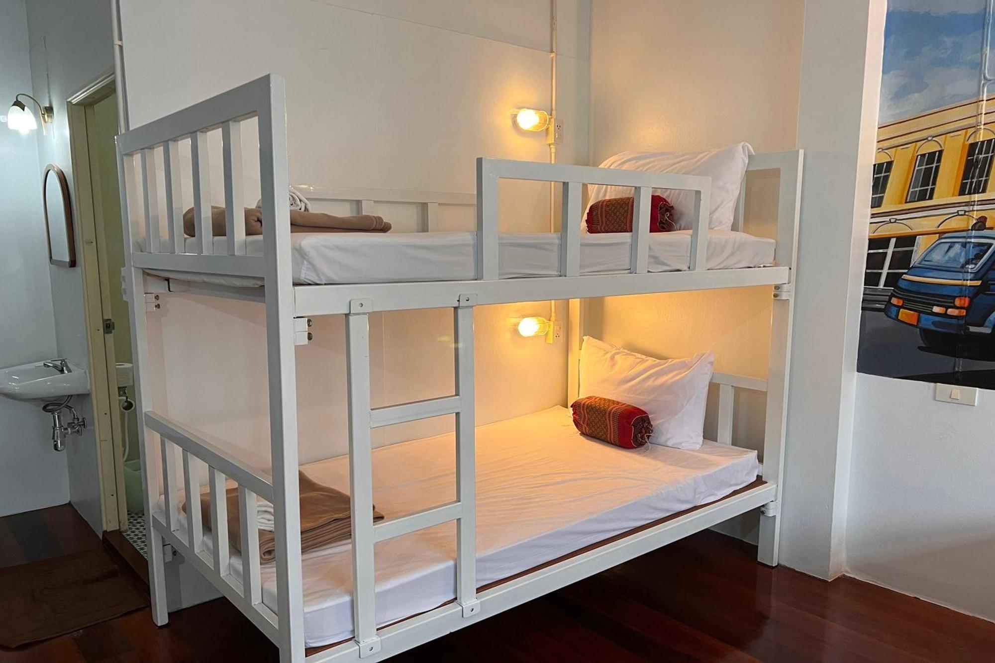 Phuket Old Town Hostel Екстер'єр фото