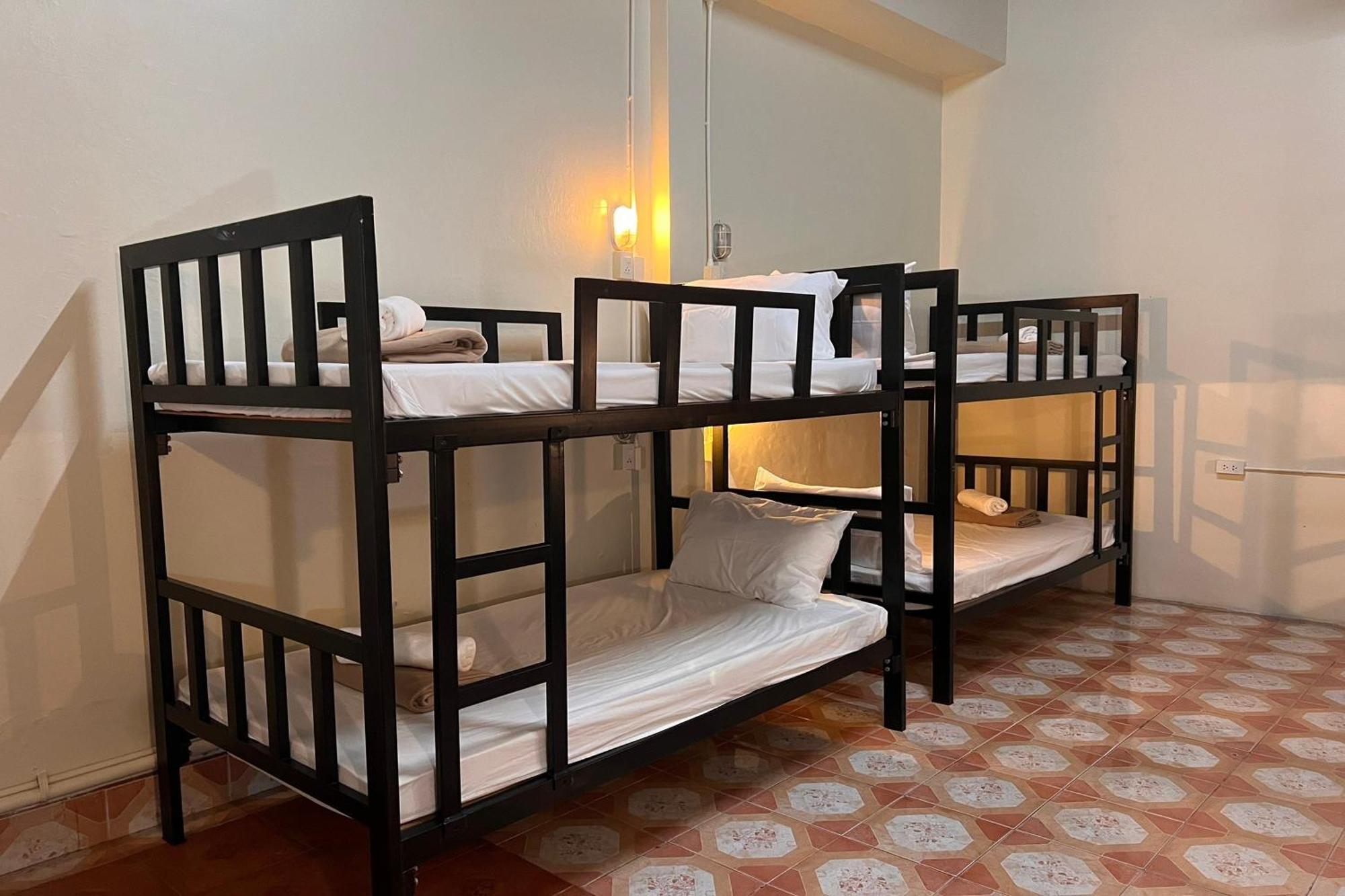 Phuket Old Town Hostel Екстер'єр фото