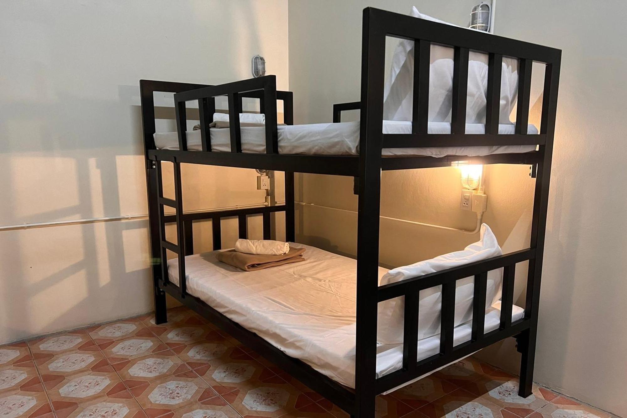 Phuket Old Town Hostel Екстер'єр фото