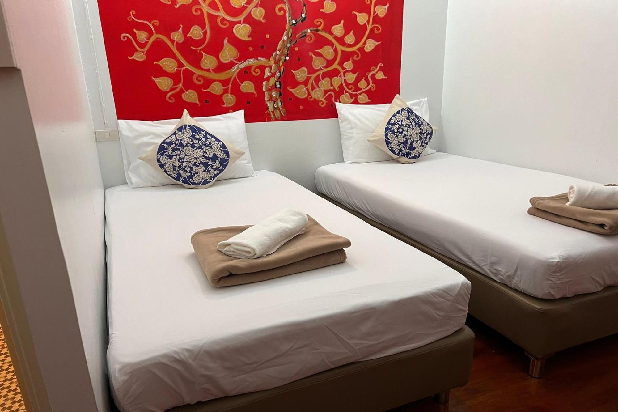 Phuket Old Town Hostel Екстер'єр фото