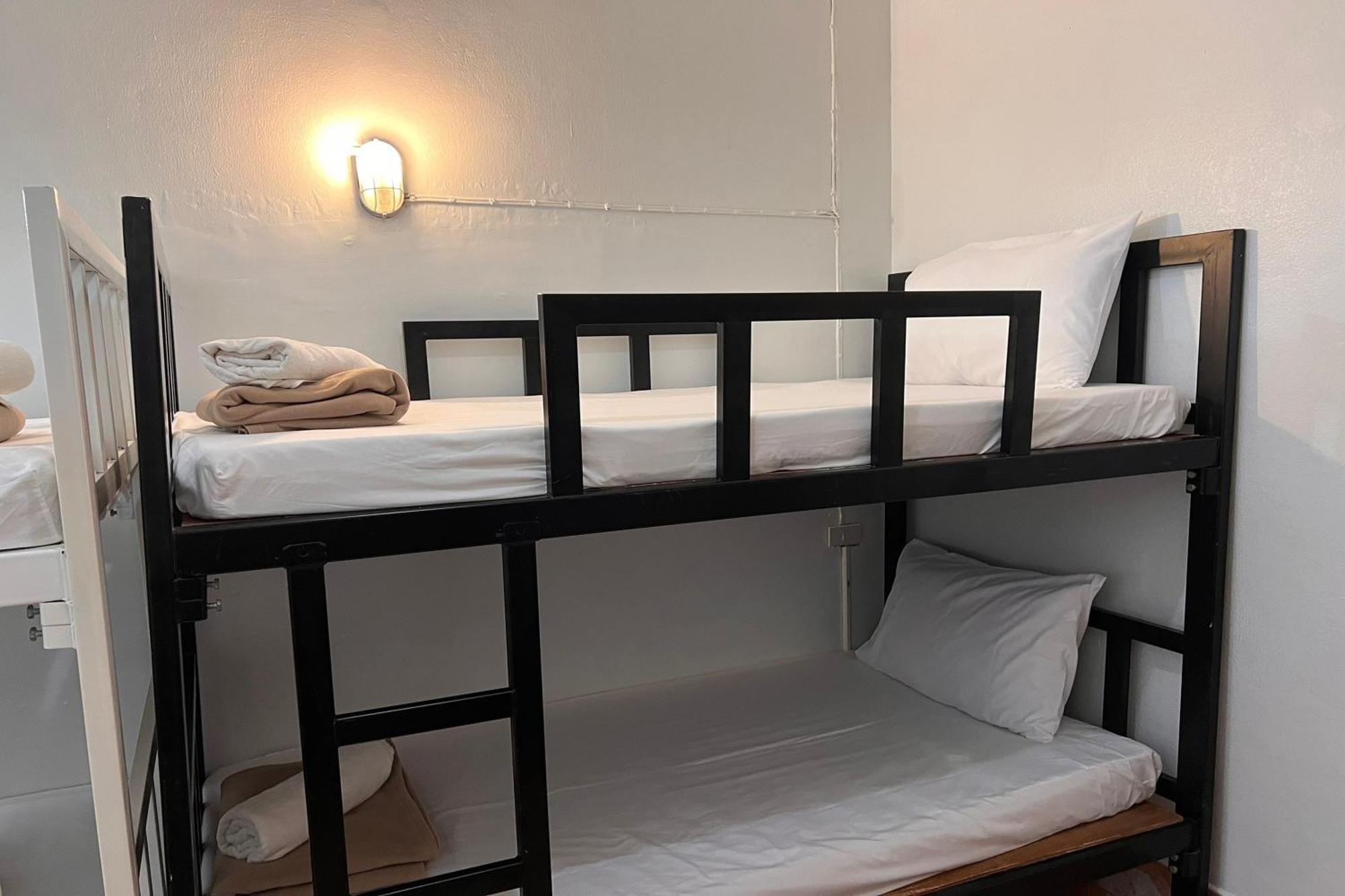 Phuket Old Town Hostel Екстер'єр фото